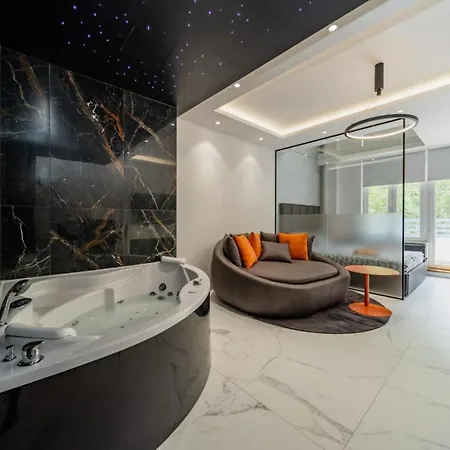 Apartment Zebrano *