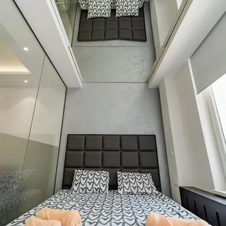 Apartment Zebrano *